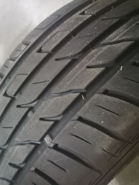 Pneu Semi novo 225/55 r17 Y XL