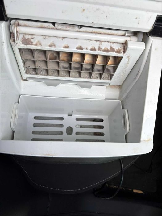 Máquina de Gelo Klarstein Clearcube