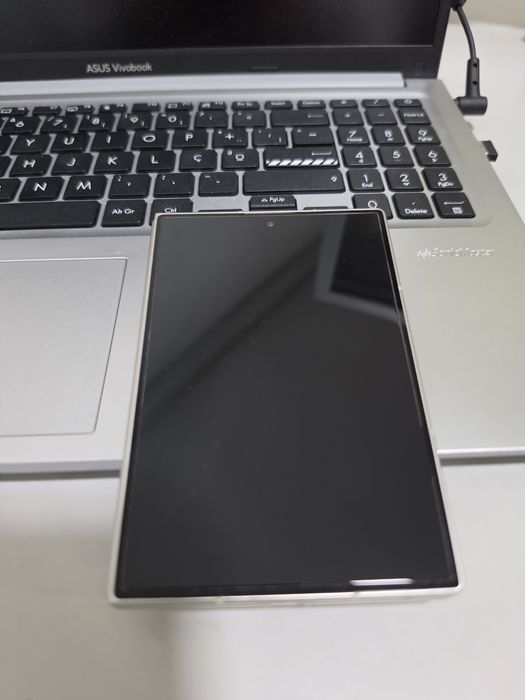 Samsung ZFold8 excelente