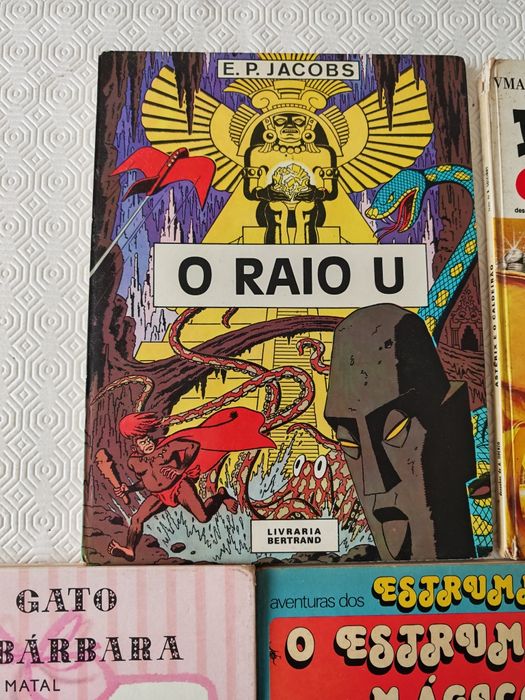 Livros de Banda Desenhada Smurfs (2), Astérix e Outros