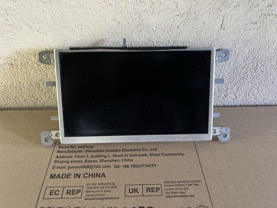 Ekran do radia a4b8 i ramka/MMI