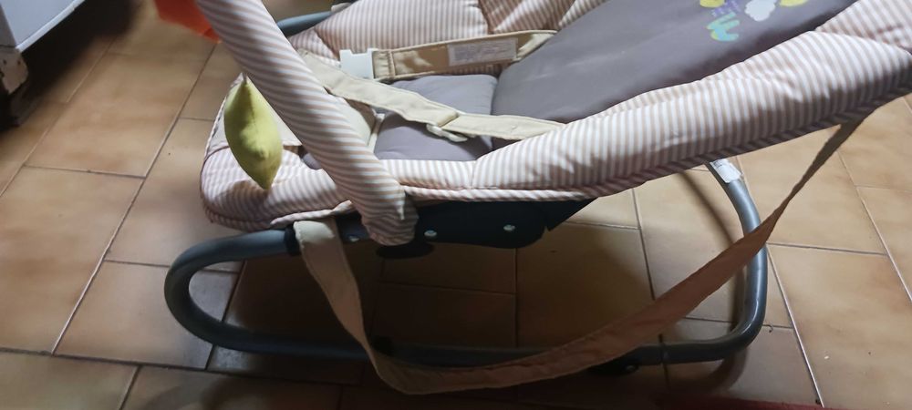 Espreguicadeira/ cadeirinha bebe