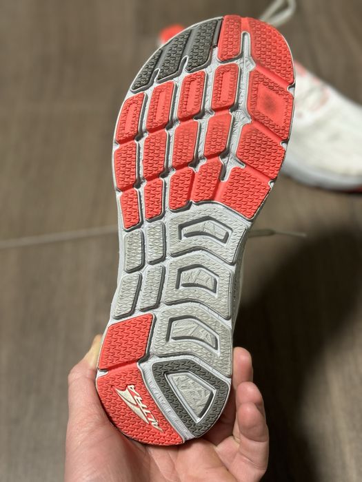 Кроссовки  Altra Rivera  38.5 р
