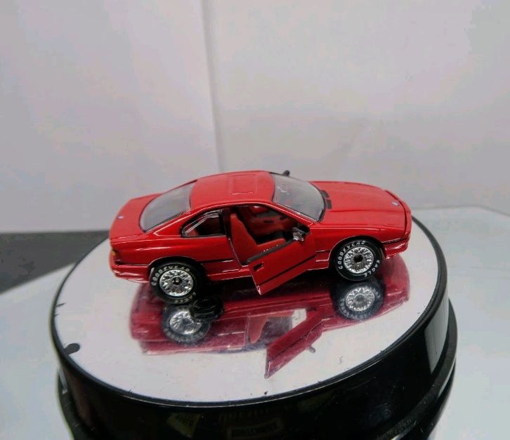 Matchbox BMW 850i Premiere Collection - model 1997