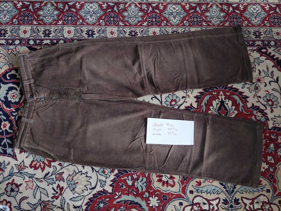 Spodnie męskie - obwód 84 cm.