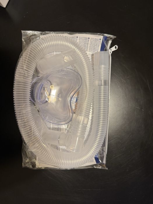 Ofereço Kit aerosol pic novo em embalagem