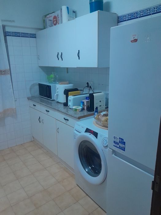 Alugo quarto para uma pessoa em Santarém