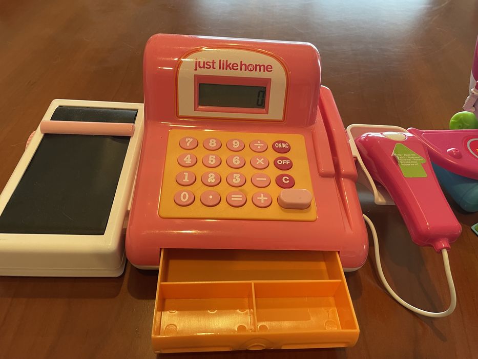 Conjunto de brinquedos.