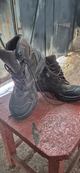 Берці літні . Нові.