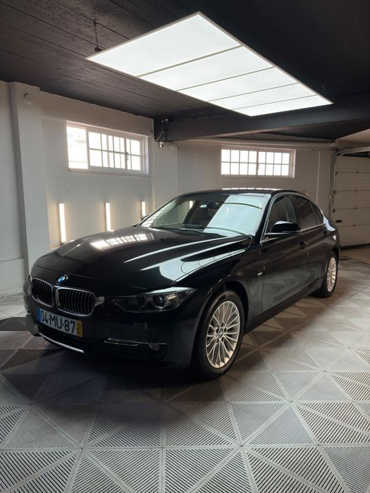 BMW 320d F30 - Apenas 138.000km - Nacional - Full Extras