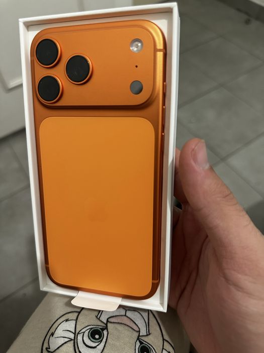 Iphone 17 pro max laranja 256GB