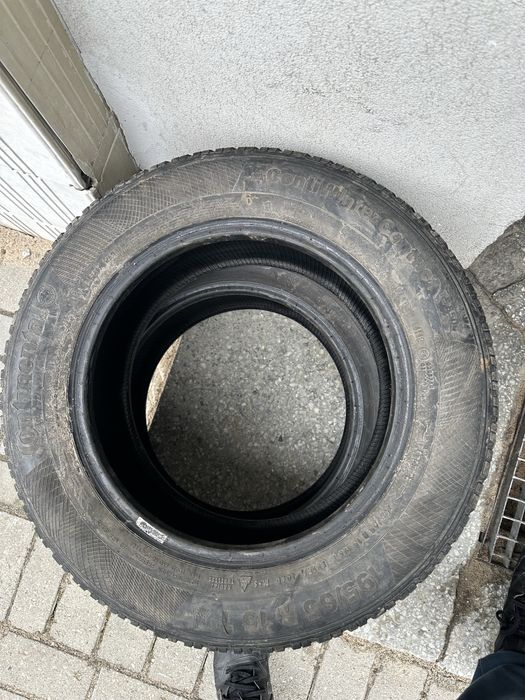 Dwie opony zimowe Continental 195/65/15