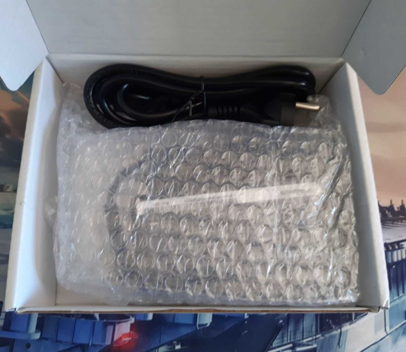 Универсальное зарядное устройство до ноутбука 65W USB-C Зарядка адаптер для HP, Lenovo, Dell, Asus и других