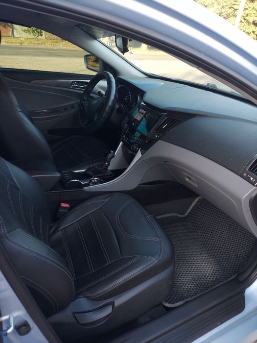 Hyundai sonata hybrid