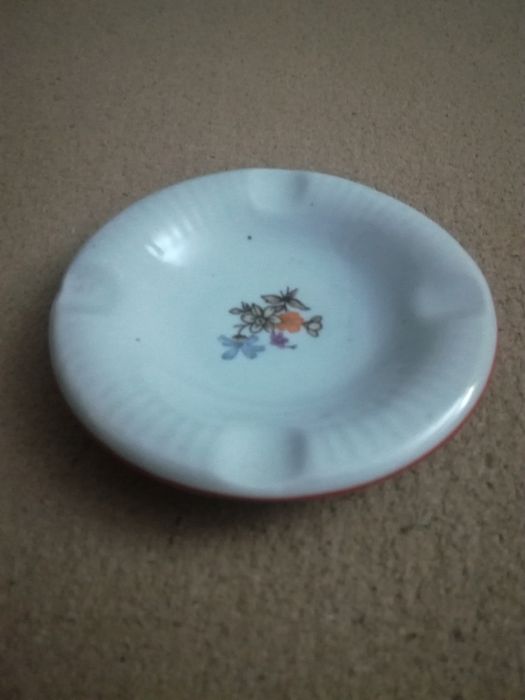 Popielniczka Chodzież porcelanowa porcelana