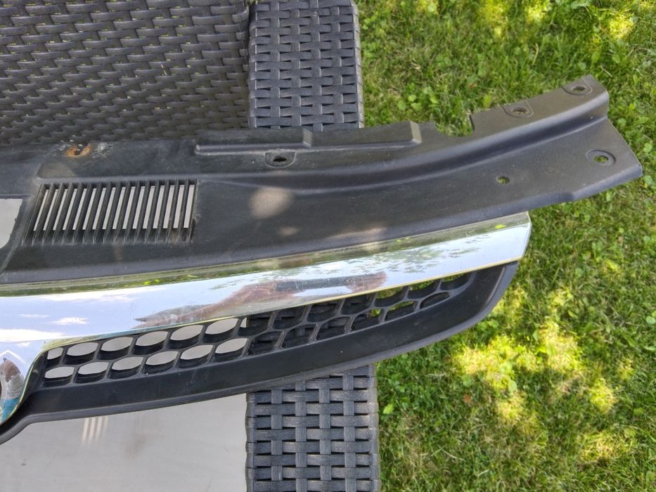 Atrapa grill wlot powietrza Hyundai i30 07-12