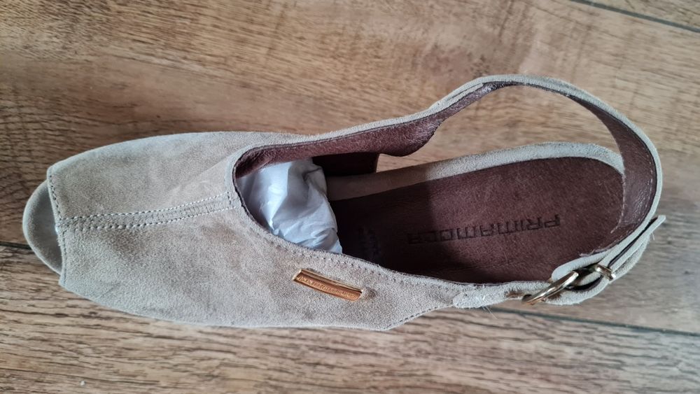 Buty damskie, koturny