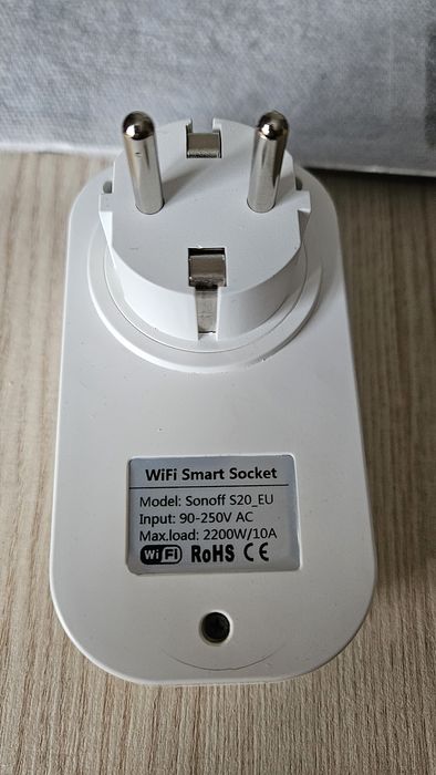 Pозумна Wi-Fi розетка SONOFF S20 EU