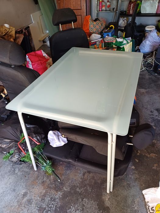 Mesa de cozinha de vidro