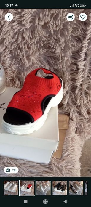 Жіночі кросівки.  Сток.