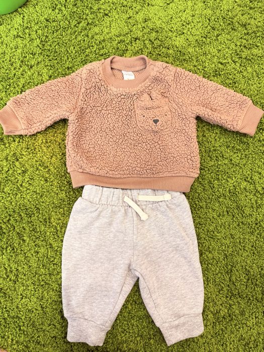 Костюмчики отCarter’s от 3-6