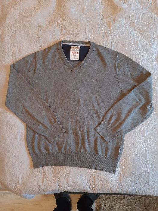 Sweter w serek szary Cottonfield