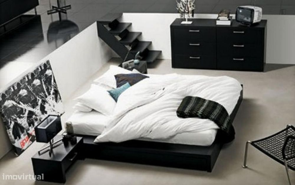 Cama - localizado em Lousada Porto