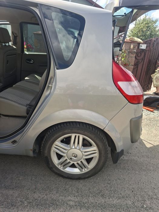 Продам Renault Megane Scenic