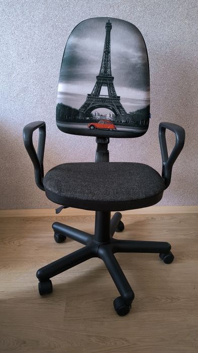 Комп'ютерне крісло для геймерів