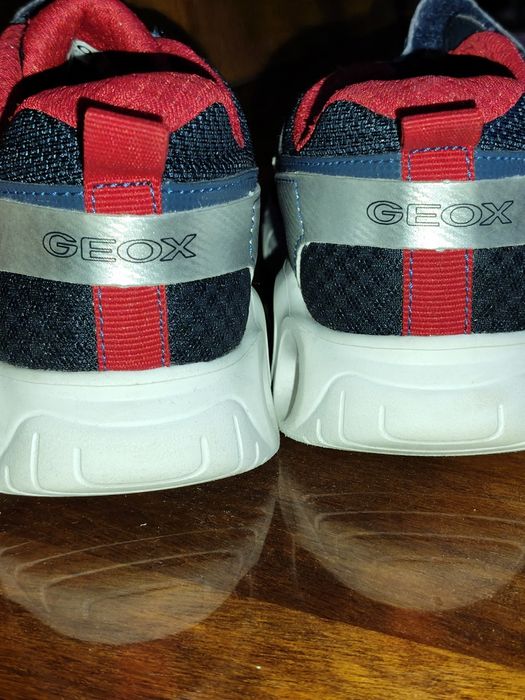 Продам кросівки Geox 34 розмір