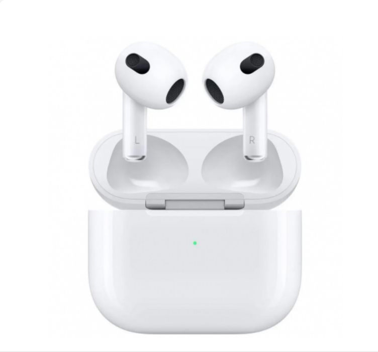 Apple AirPods 3 with Lightning Charging Case