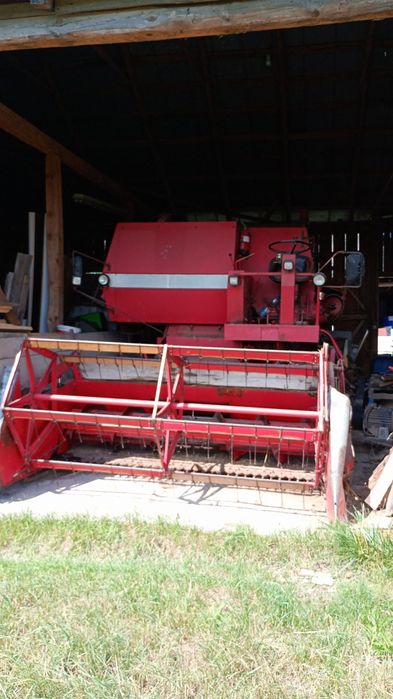 Kombajn massey ferguson 186 w całości lub na części