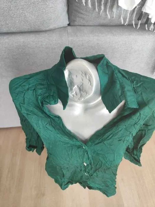 Camisa Verde Esmeralda com Textura Crinkle – Versátil e Prática atelier91