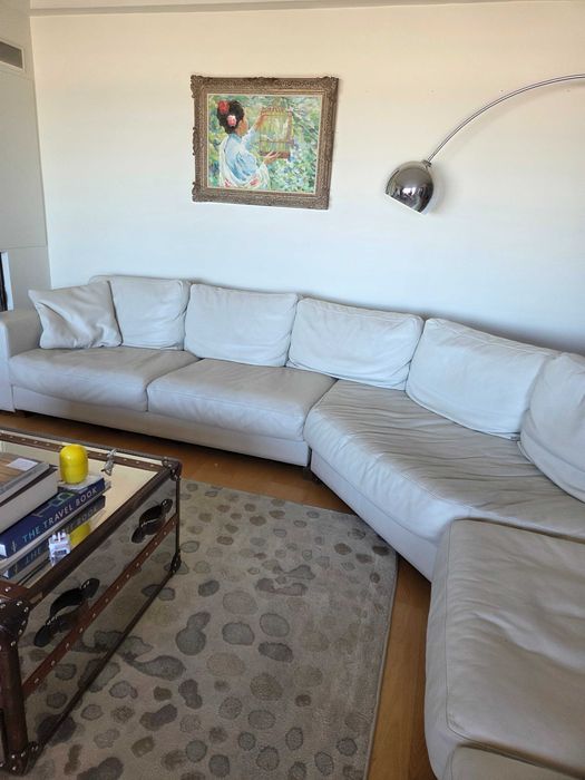 Natuzzi leather sofa in great condition!