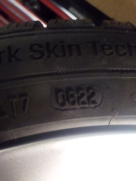 Opony zimowe z felgami