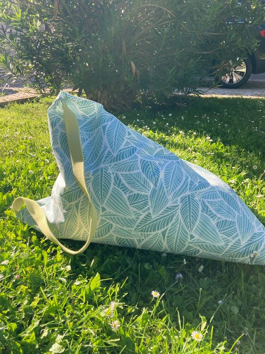 Almofada/Puff para a praia, piscina ou jardim. Nova