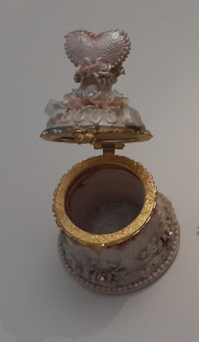 Various Small Items441899617313116163