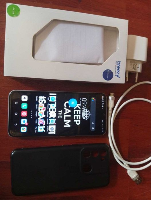 Смартфон Tecno Spark 8C 4/64GB NFC (Полный комплект) / Отличное состояние