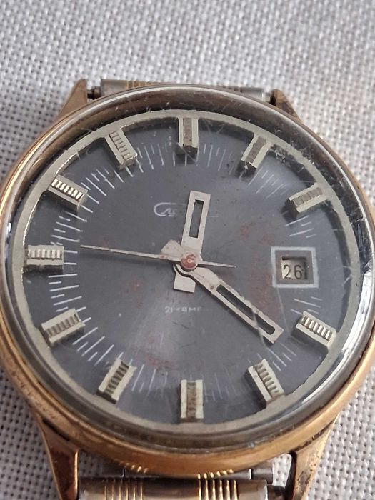 DUŻY Zegarek SLAVA z datownikiem SPRAWNY