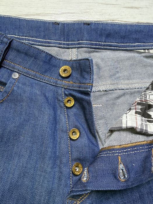 Jeansy Diesel r.30 (EU40)  prosty fason styl klasyczny casual