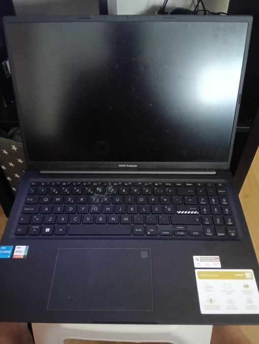 Vendo portátil  ASUS vivobook