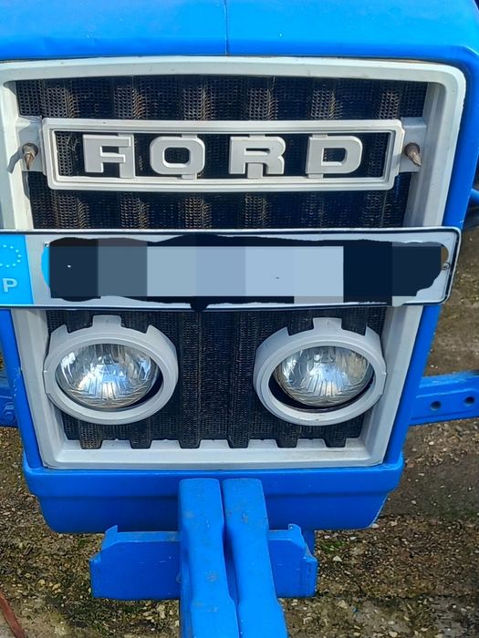 Trator agricola Ford 2600