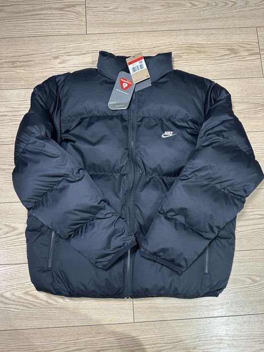 Продам Пуховик чоловічий Nike Sportswear Club Black FB7368-010