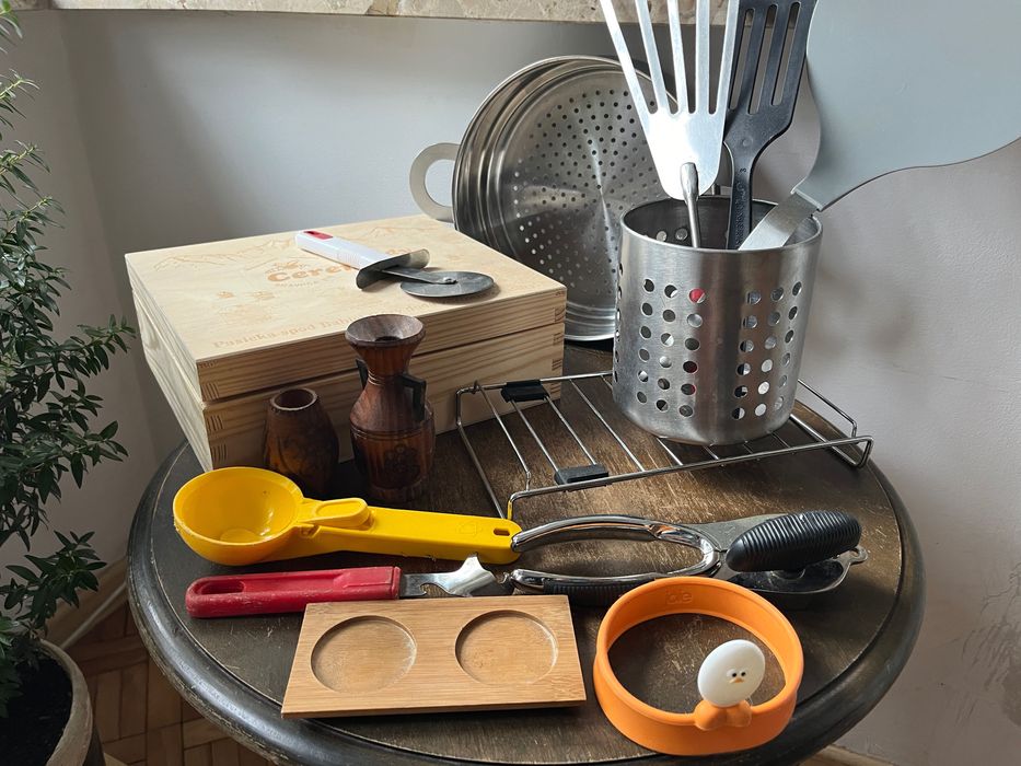 Zestaw elementów do kuchni różne rzeczy