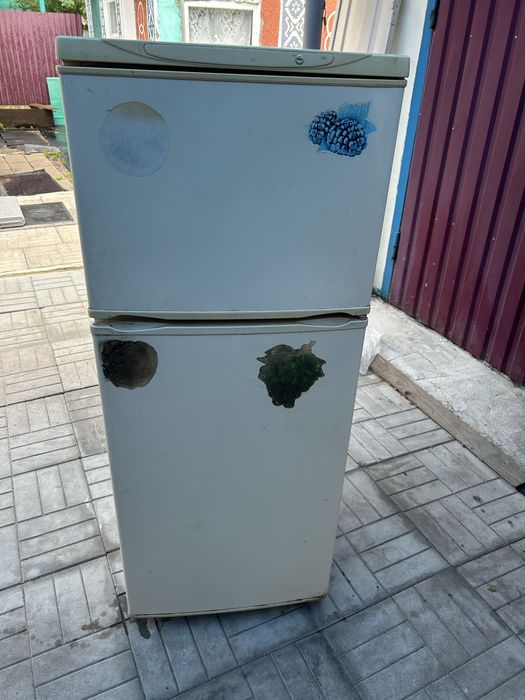Продам холодильник Дніпро