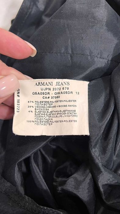 Фірмове плаття Armani Італія