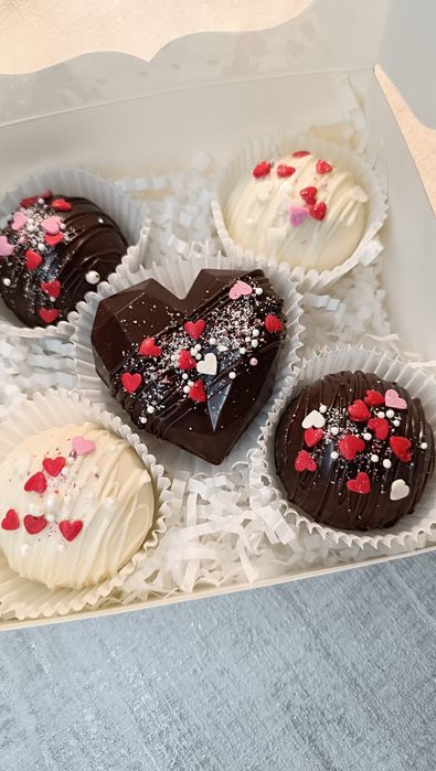 Знижка! Шоколадна кулька Какао бомбочка