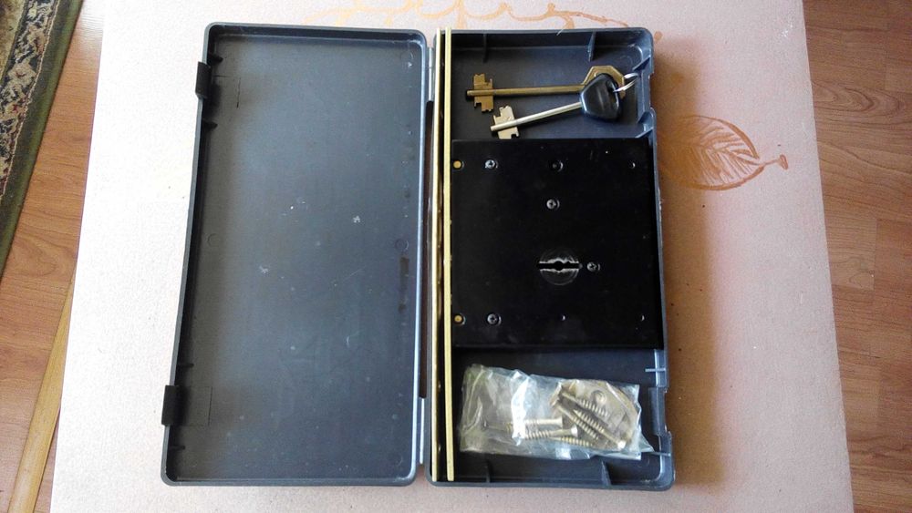 Замок сувальдный врезной Akarsan