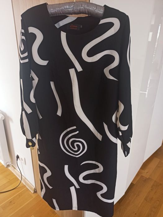 Sukienka elegancka 42