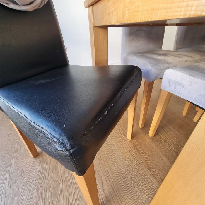 Mesa de jantar com 6 cadeiras